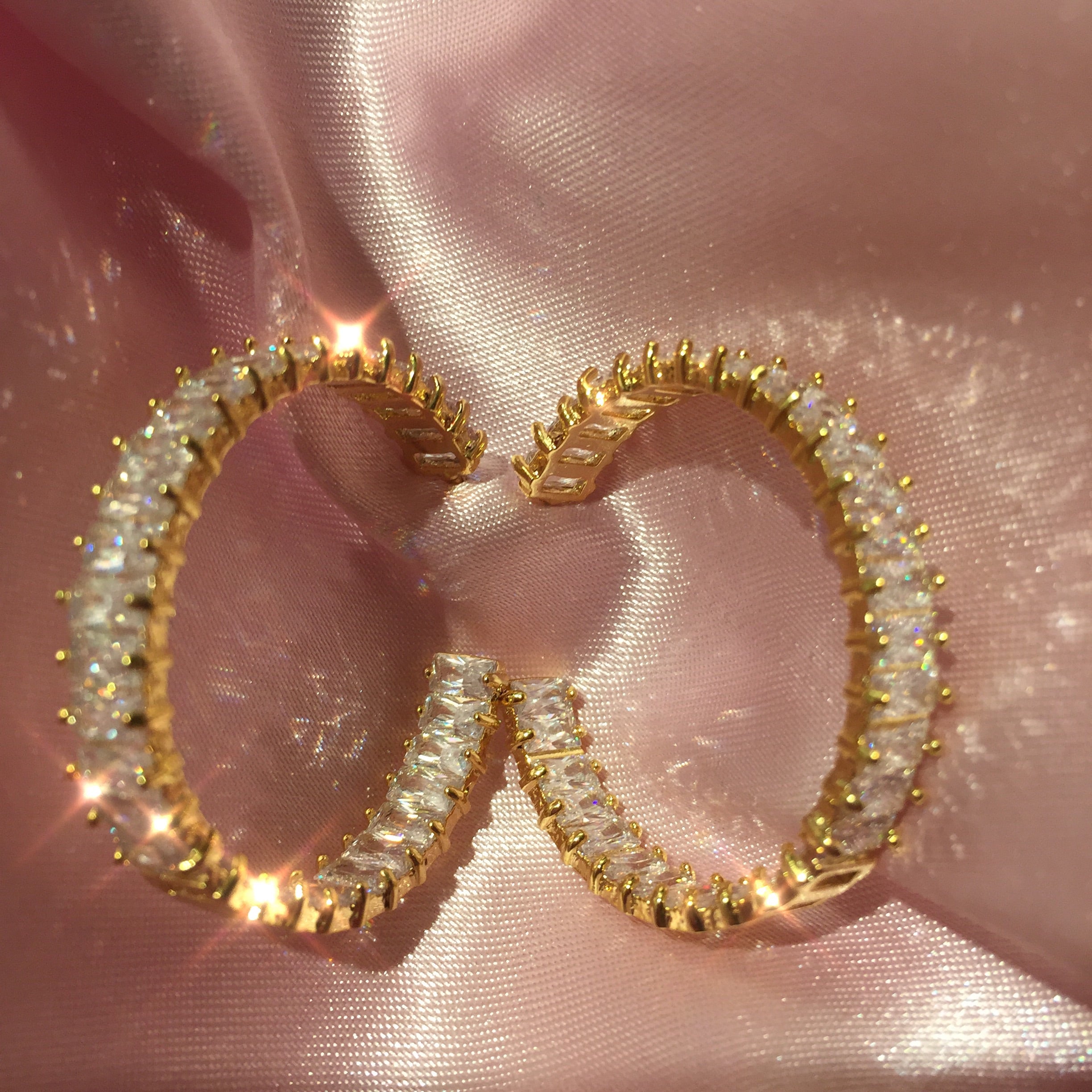 Icy Hoops (1713900224578)